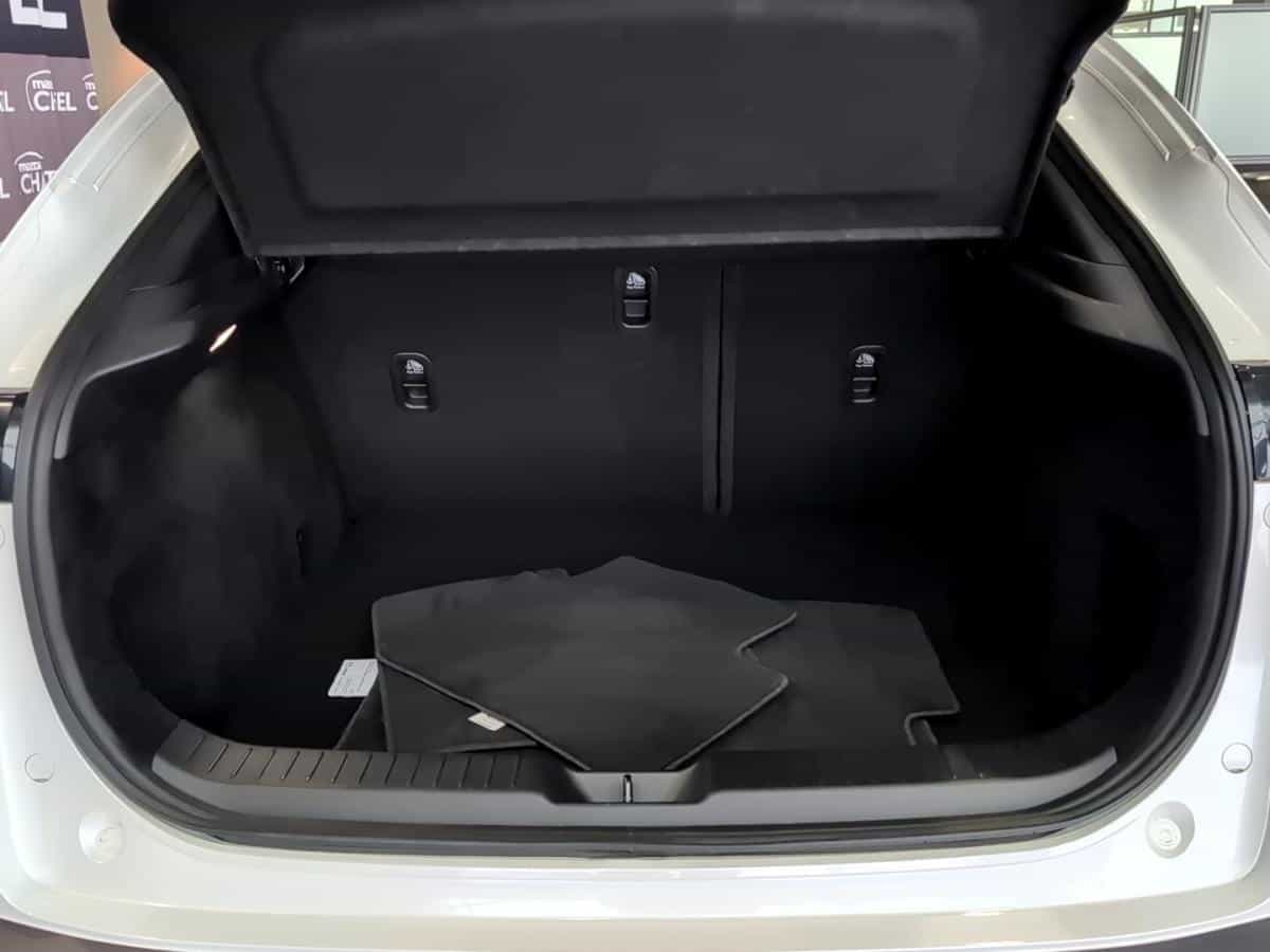 2024 Mazda CX-30 Gs Ti - Image 11