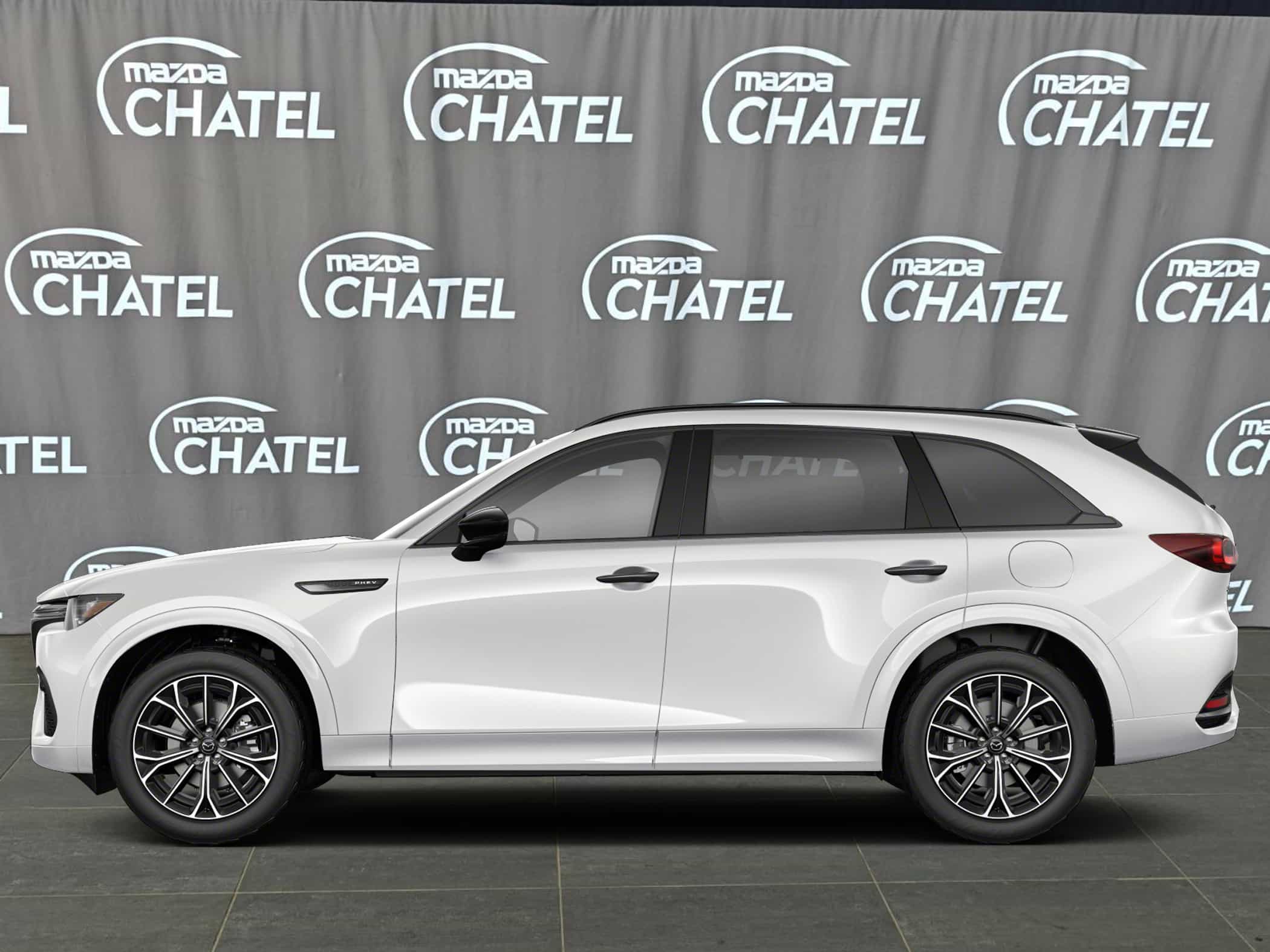 2026 Mazda CX-70 PHEV GT - Image 2