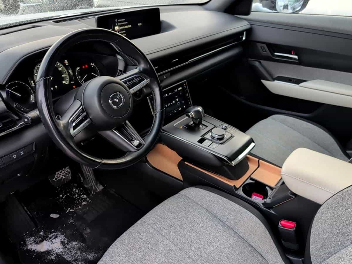 2022 Mazda MX-30 EV Gs Ta - Image 3
