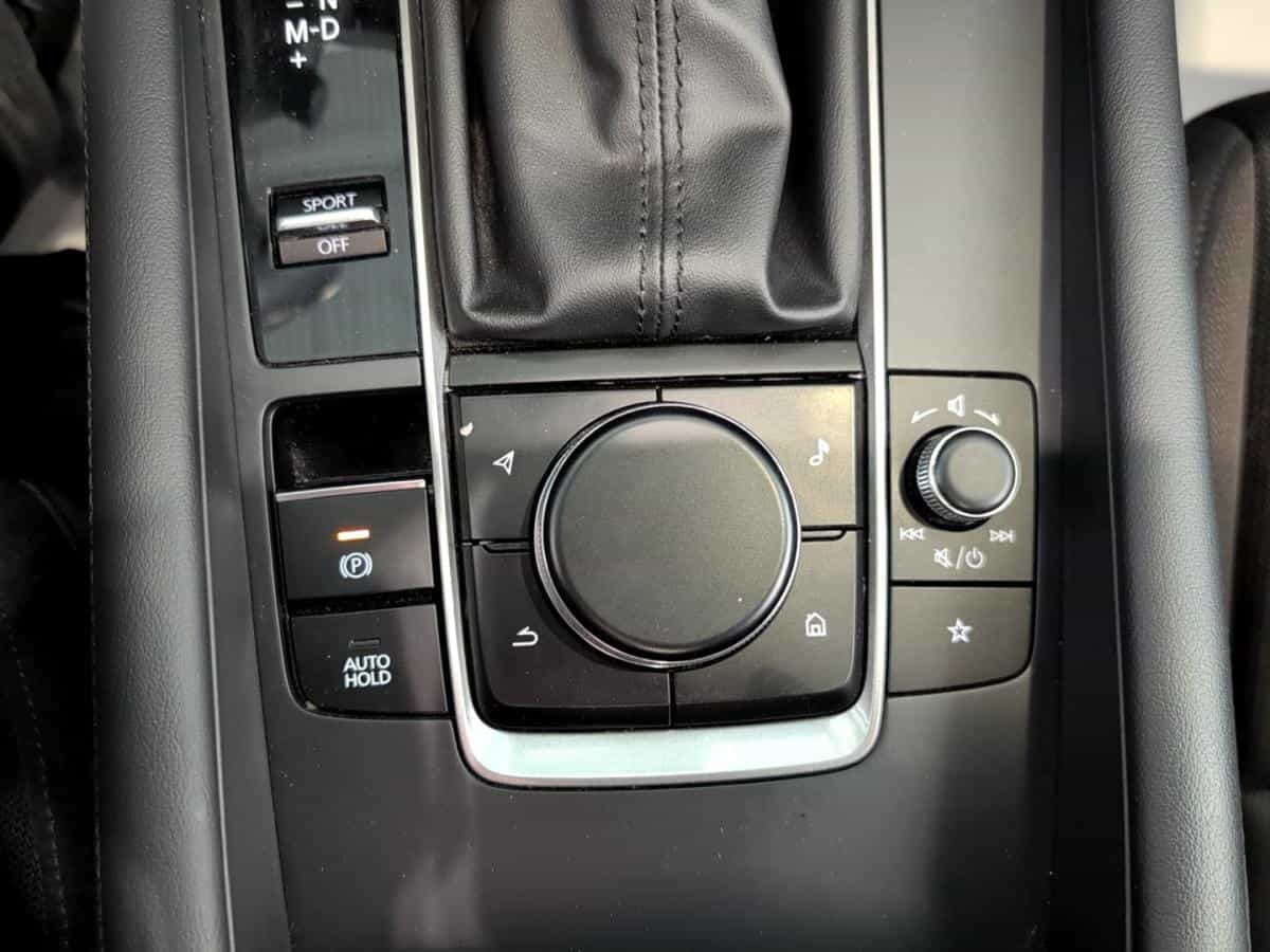 2025 Mazda MAZDA3 SPORT Gs Ta Ba - Image 18