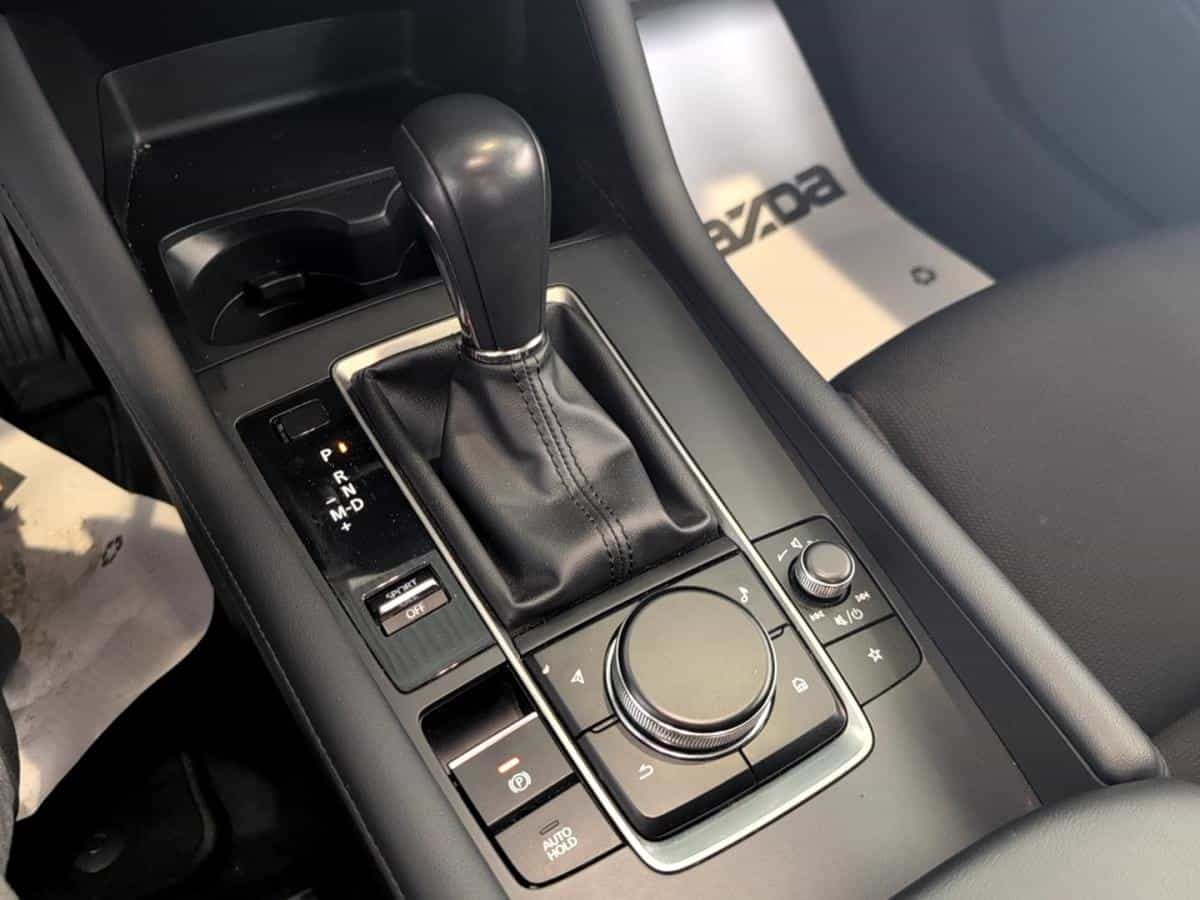 2025 Mazda MAZDA3 SPORT Gs Ta Ba - Image 19
