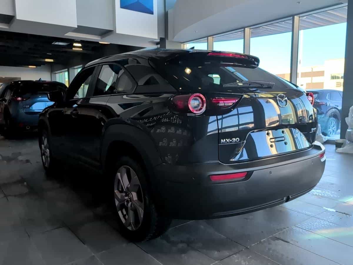 2022 Mazda MX-30 EV Gs Ta - Image 5
