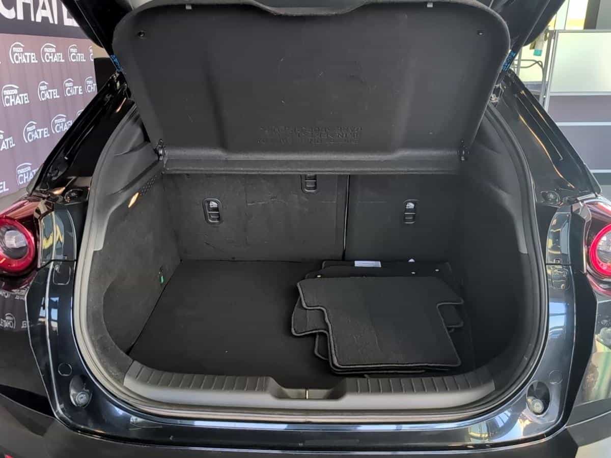 2022 Mazda MX-30 EV Gs Ta - Image 11
