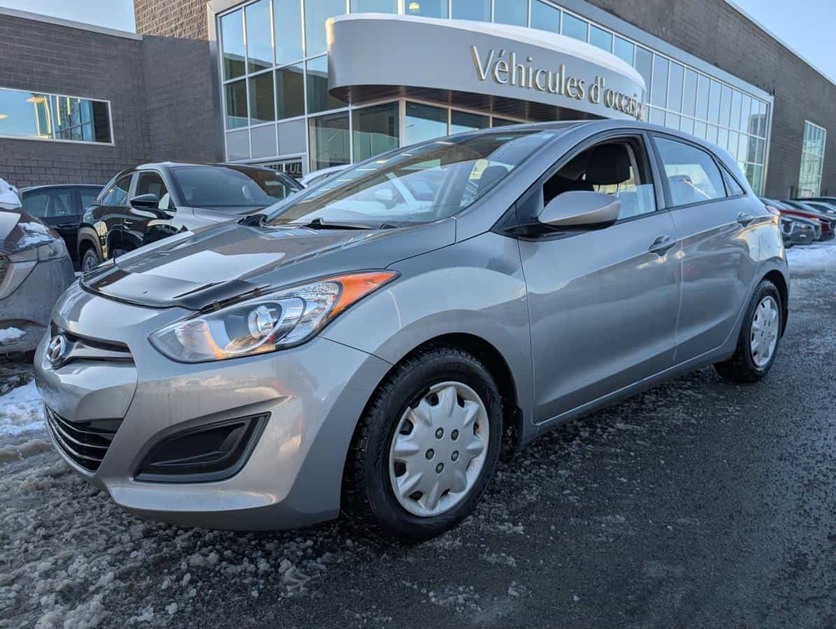 Image 1 Hyundai Elantra GT Voiture à hayon, 5 portes, boîte automatique GL 2015