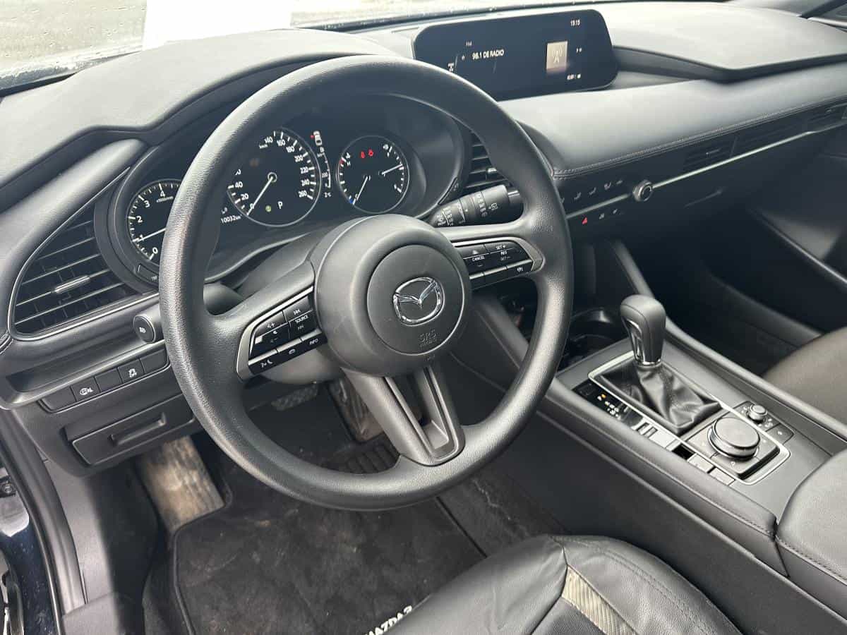 2025 Mazda MAZDA3 SPORT Gx - Image 4