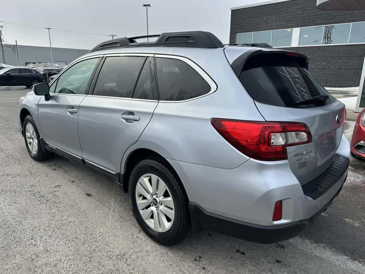 2017 Subaru Outback 2.5i groupe Tourisme avec ensemble Technologie familiale 5 portes CVT - Image 3