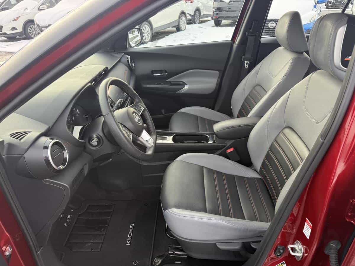 2023 Nissan Kicks Sr Ta - Image 11