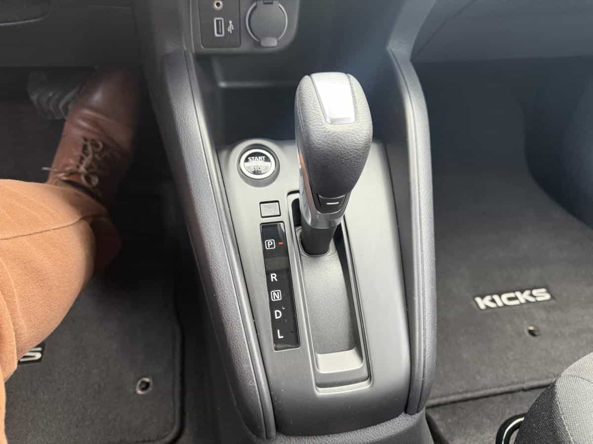2024 Nissan Kicks S Ta - Image 15