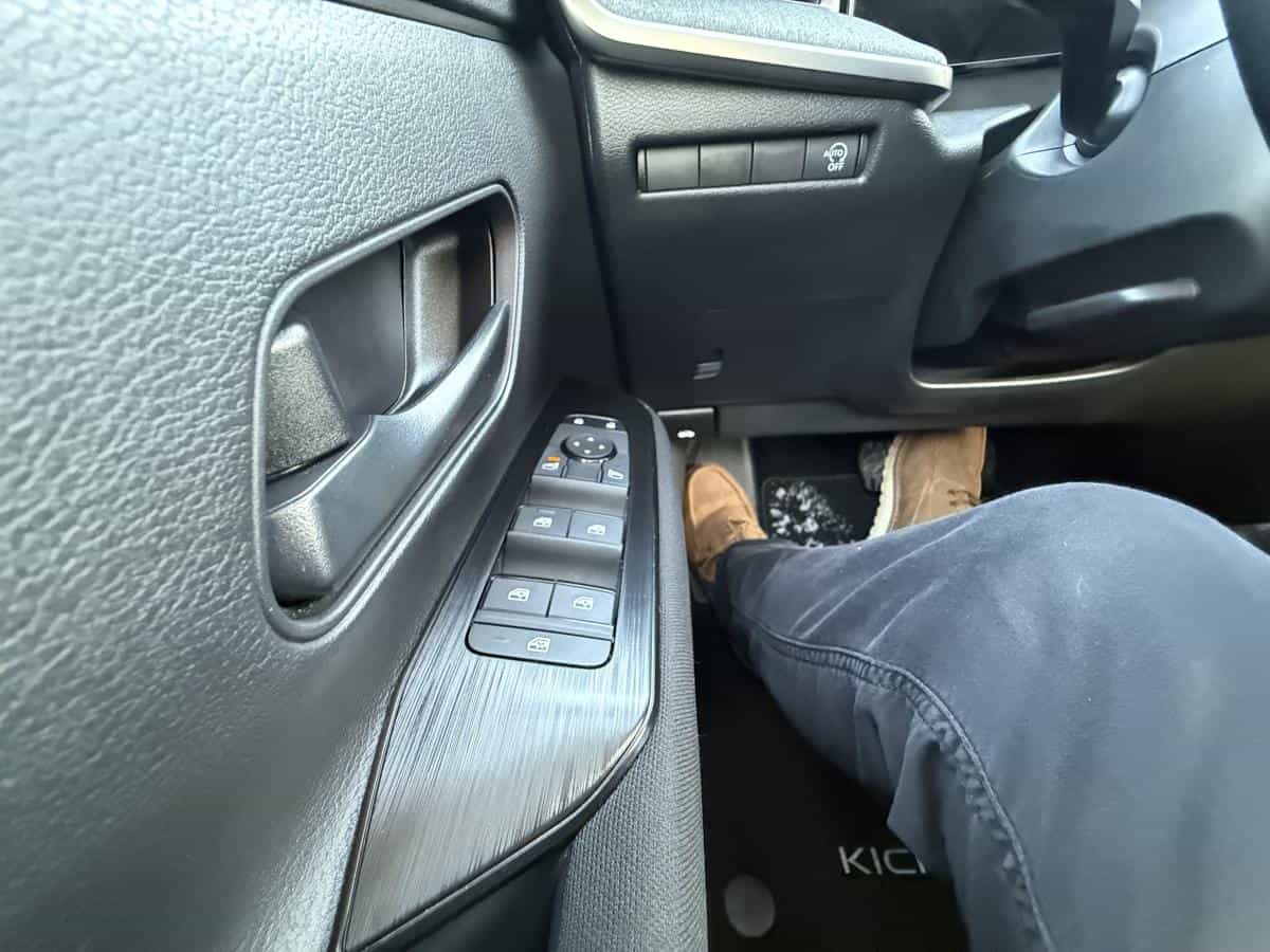 Image 18 Nissan Kicks S Ta 2026