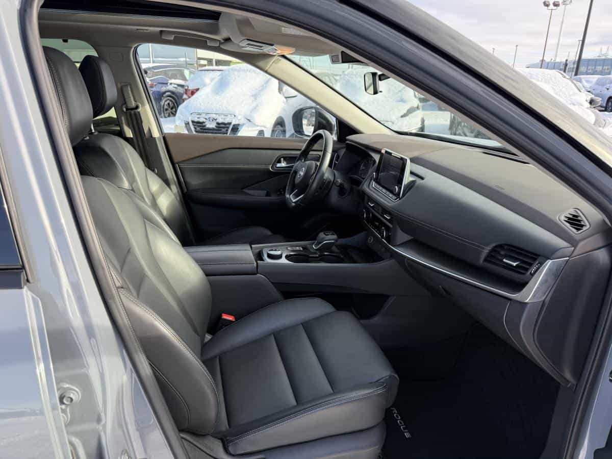 2023 Nissan Rogue SV Édition de minuit TI - Image 12