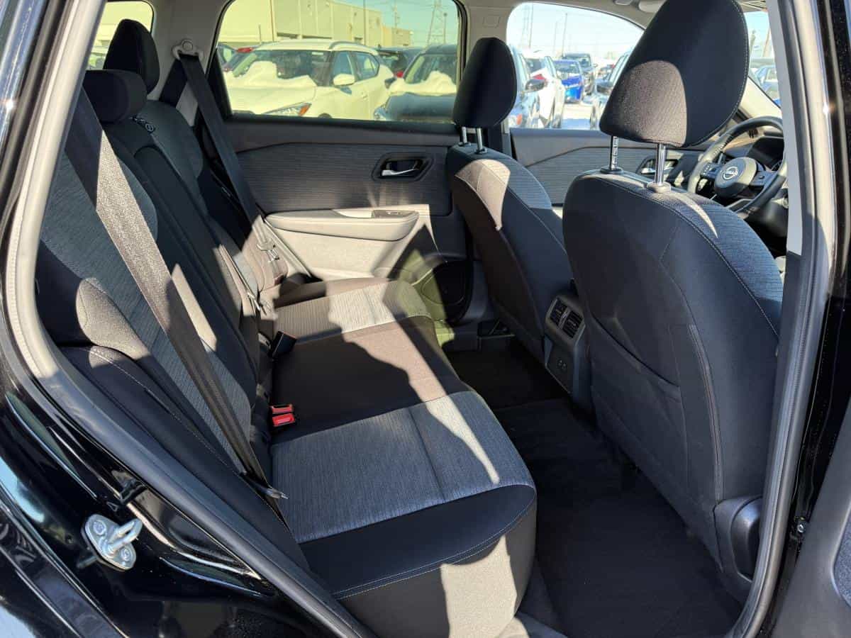 2023 Nissan Rogue SV TI avec ensemble toit ouvrant - Image 14