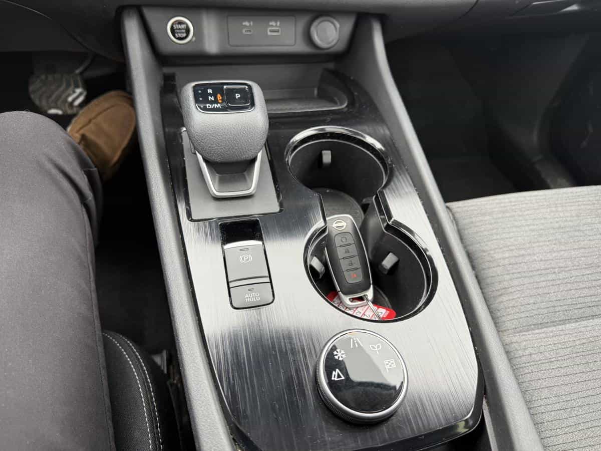 2023 Nissan Rogue SV TI avec ensemble toit ouvrant - Image 19