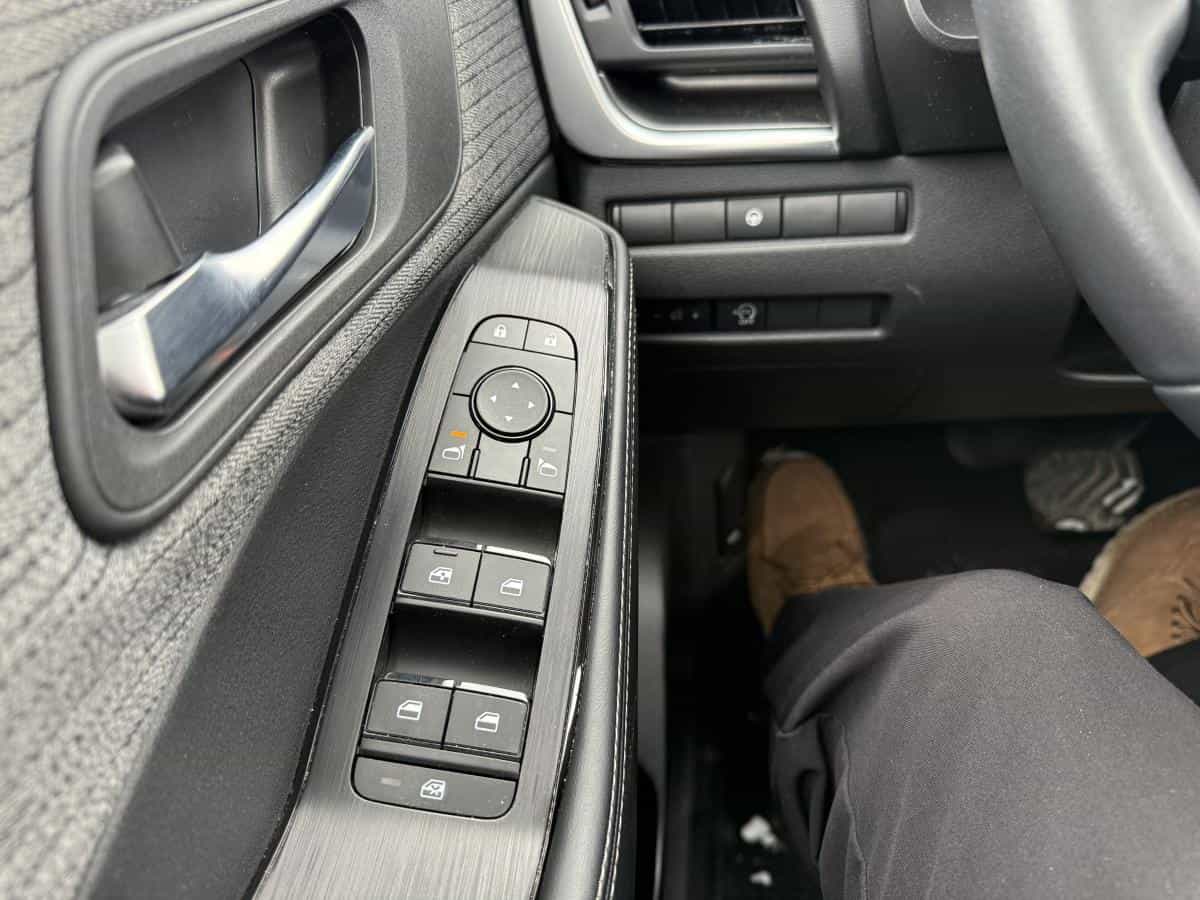 2023 Nissan Rogue SV TI avec ensemble toit ouvrant - Image 21