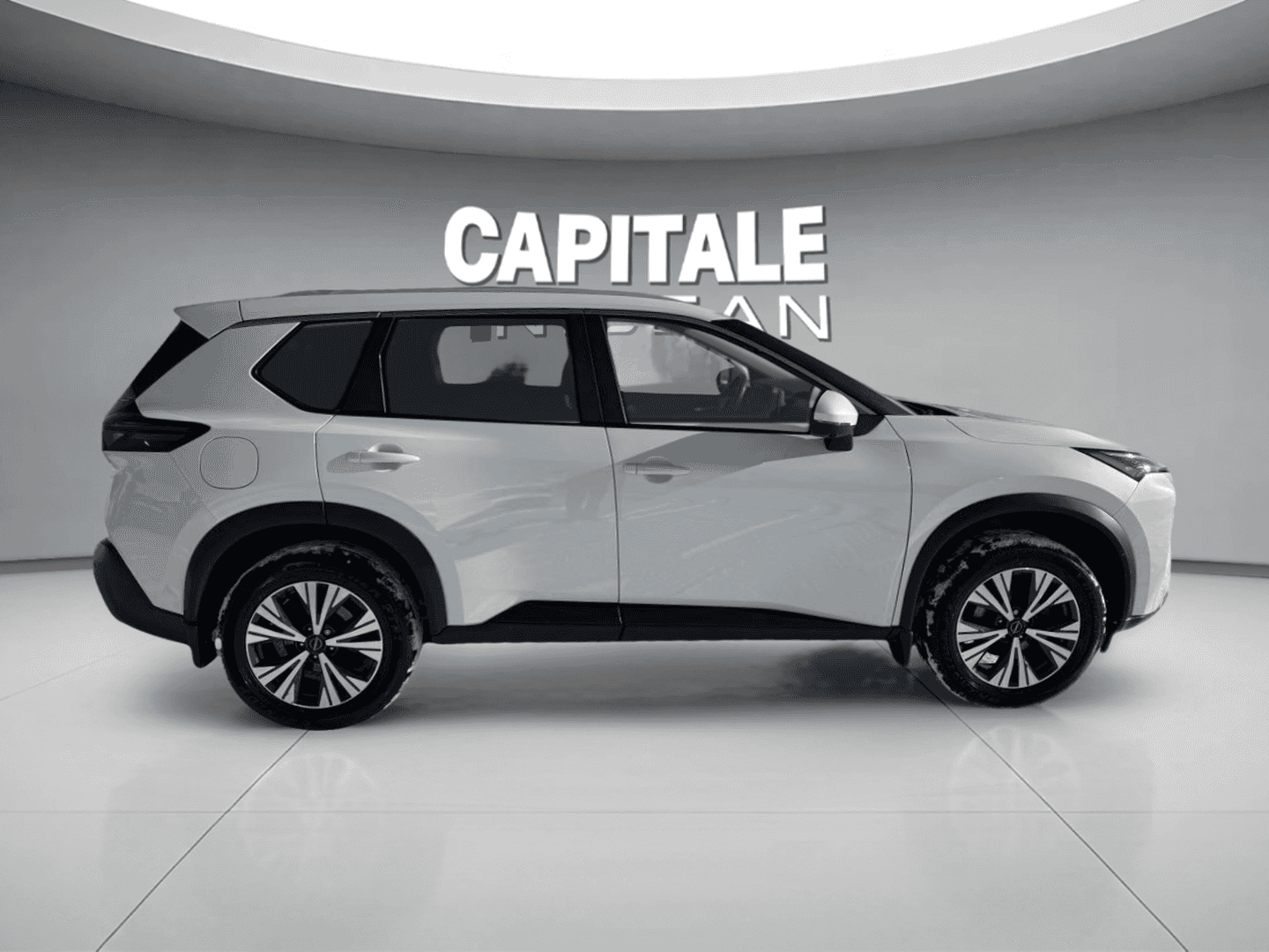 2023 Nissan Rogue SV TI avec ensemble toit ouvrant - Image 7