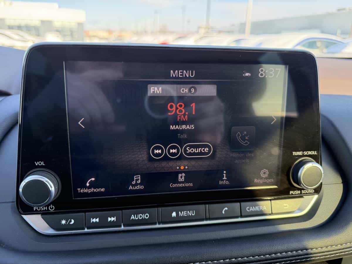 2023 Nissan Rogue SV TI avec ensemble toit ouvrant - Image 18