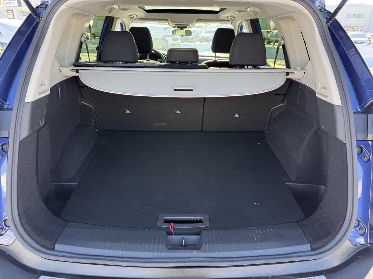 2023 Nissan Rogue SV TI avec ensemble toit ouvrant - Image 13