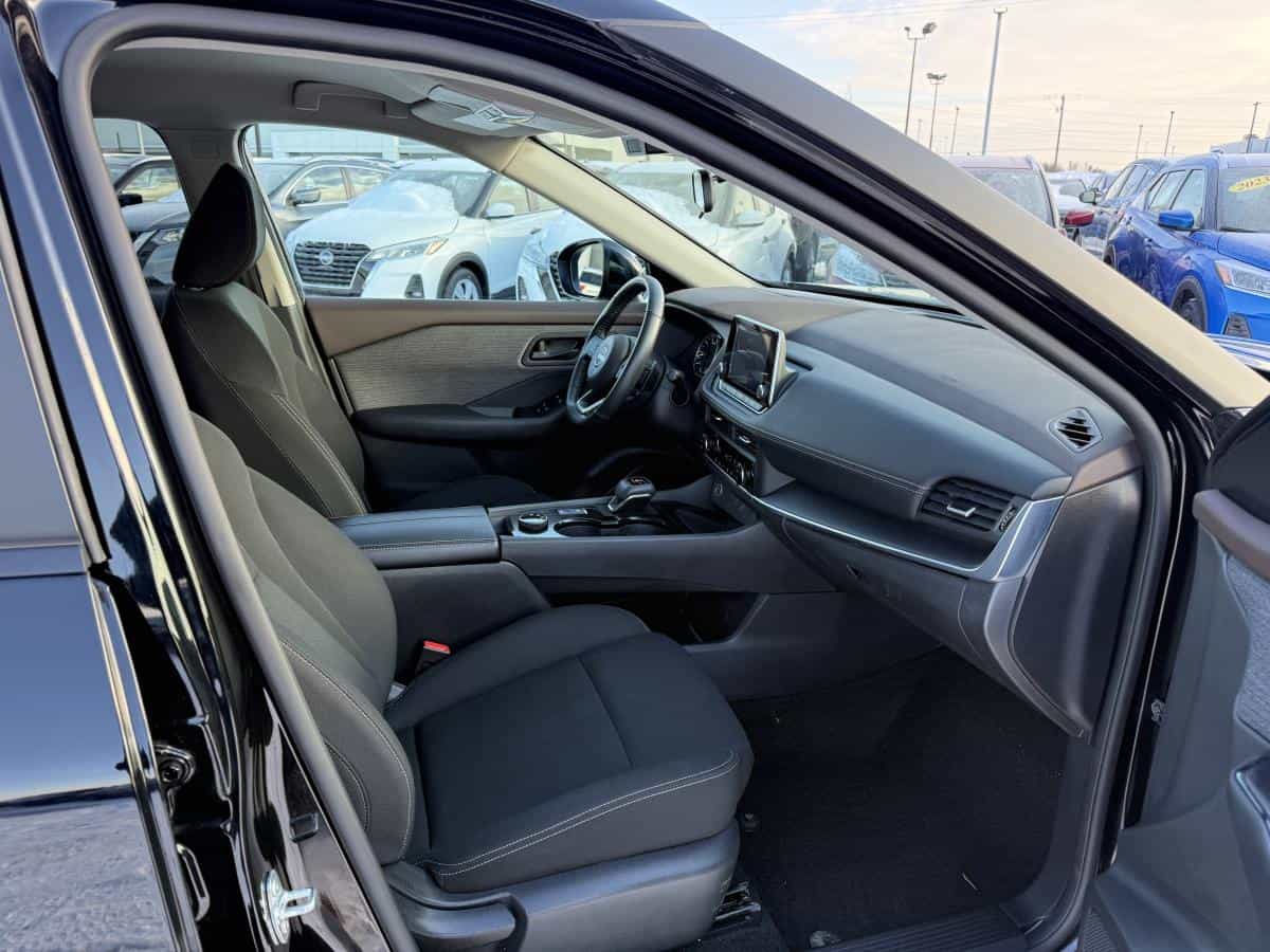 2023 Nissan Rogue S Ti - Image 14