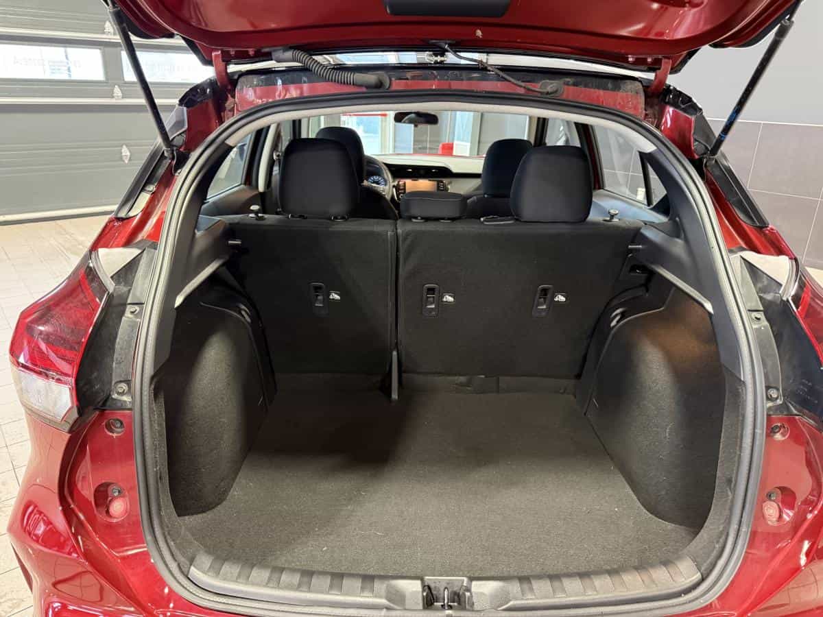 2023 Nissan Kicks Sv Ta - Image 12