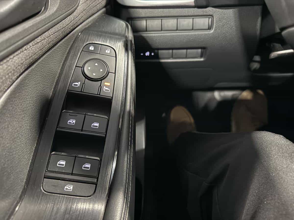 Image 18 Nissan Rogue S Ta 2021