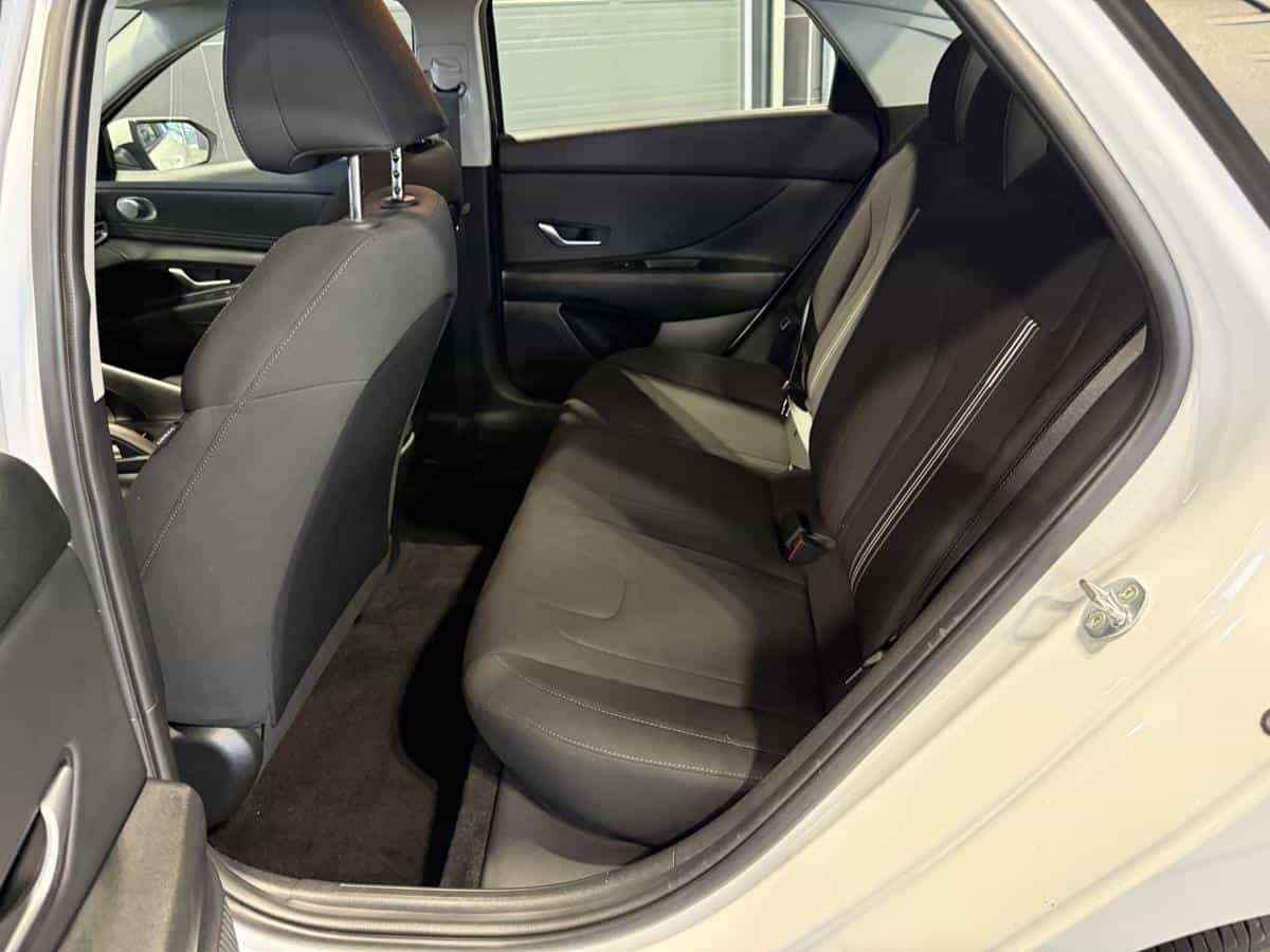 Image 11 Hyundai Elantra Preferred IVT avec ensemble Soleil et technologie 2021