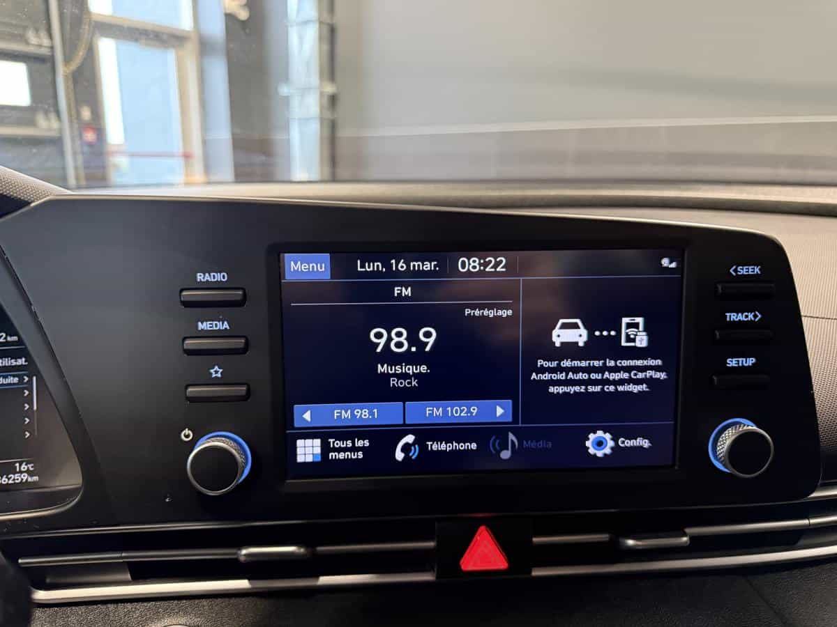 Image 15 Hyundai Elantra Preferred IVT avec ensemble Soleil et technologie 2021