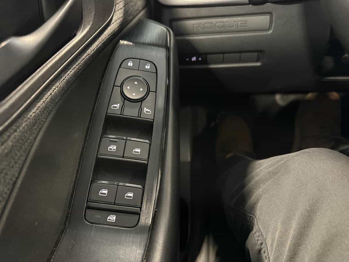 Image 20 Nissan Rogue S Ti 2023