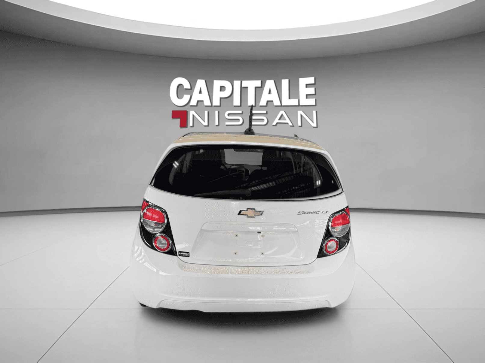 2016 Chevrolet Sonic 5 portes à hayon LT à b. auto. - Image 4