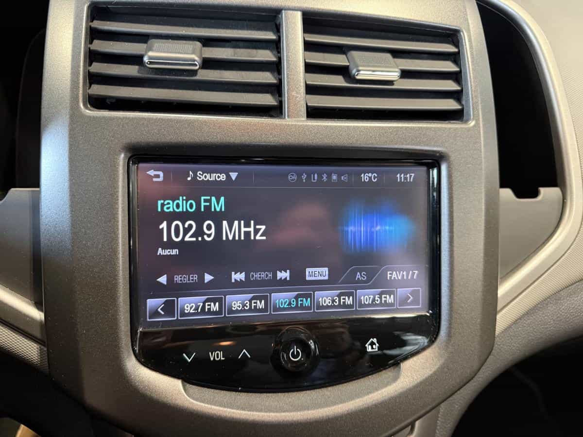 2016 Chevrolet Sonic 5 portes à hayon LT à b. auto. - Image 14