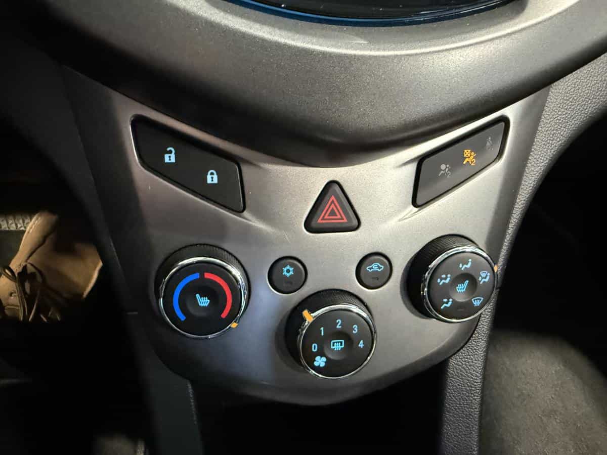 2016 Chevrolet Sonic 5 portes à hayon LT à b. auto. - Image 15