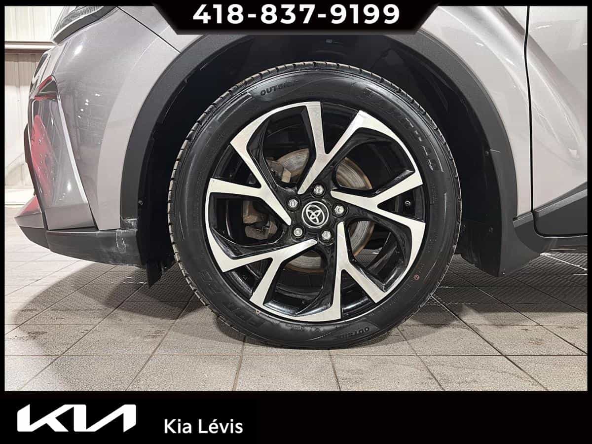 Image 6 Toyota C-HR XLE Premium TA 2020