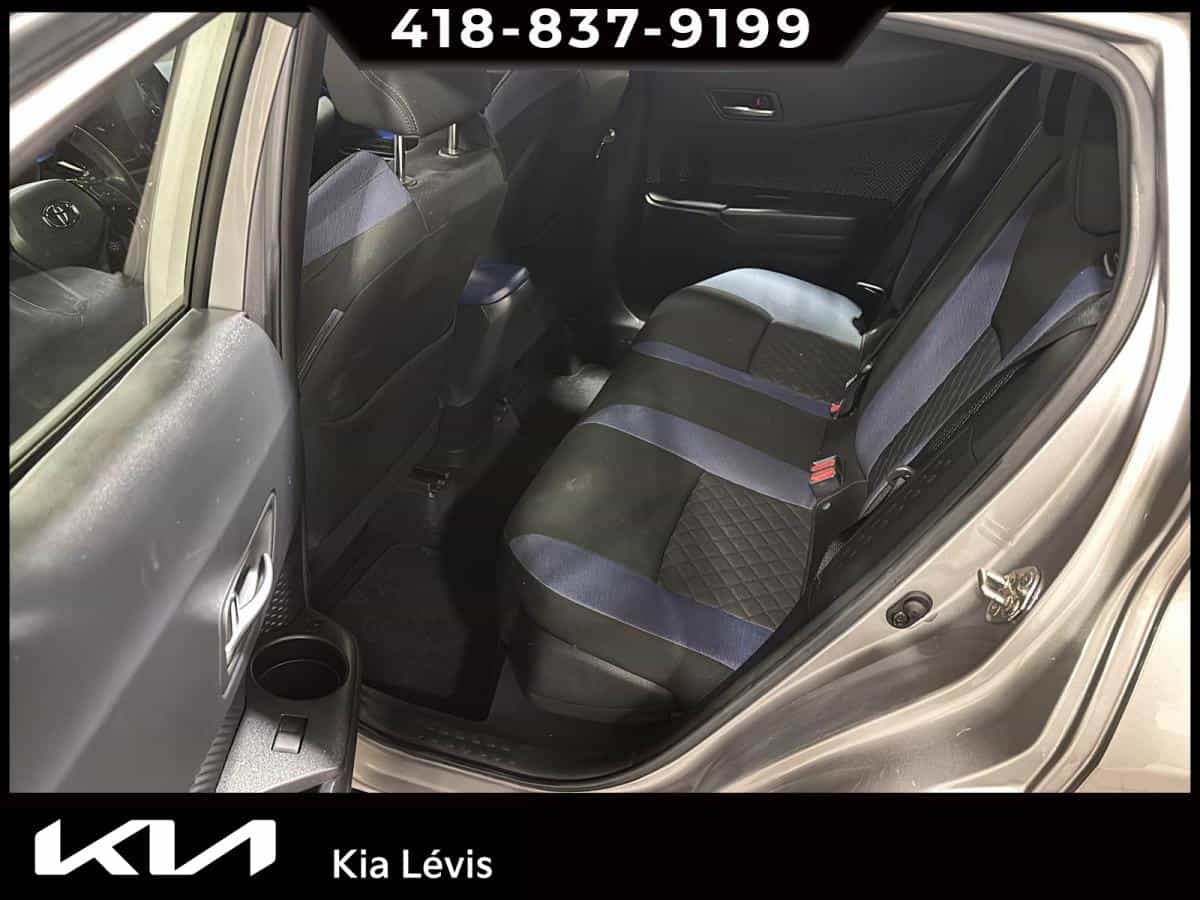 2020 Toyota C-HR XLE Premium TA - Image 13