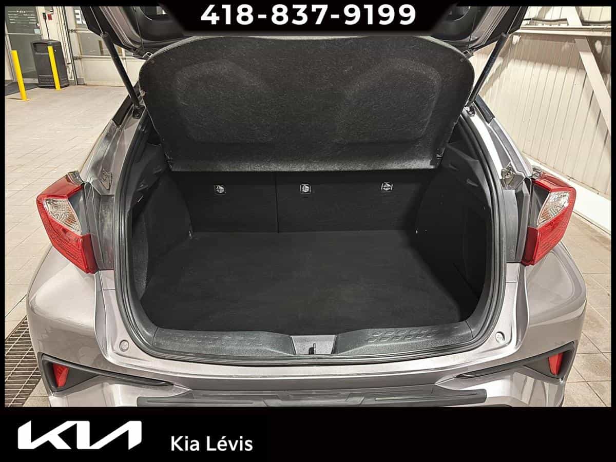 Image 14 Toyota C-HR XLE Premium TA 2020