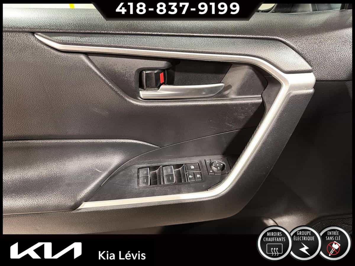 Image 11 Toyota RAV4 Hybrid Hybrid XLE 2023