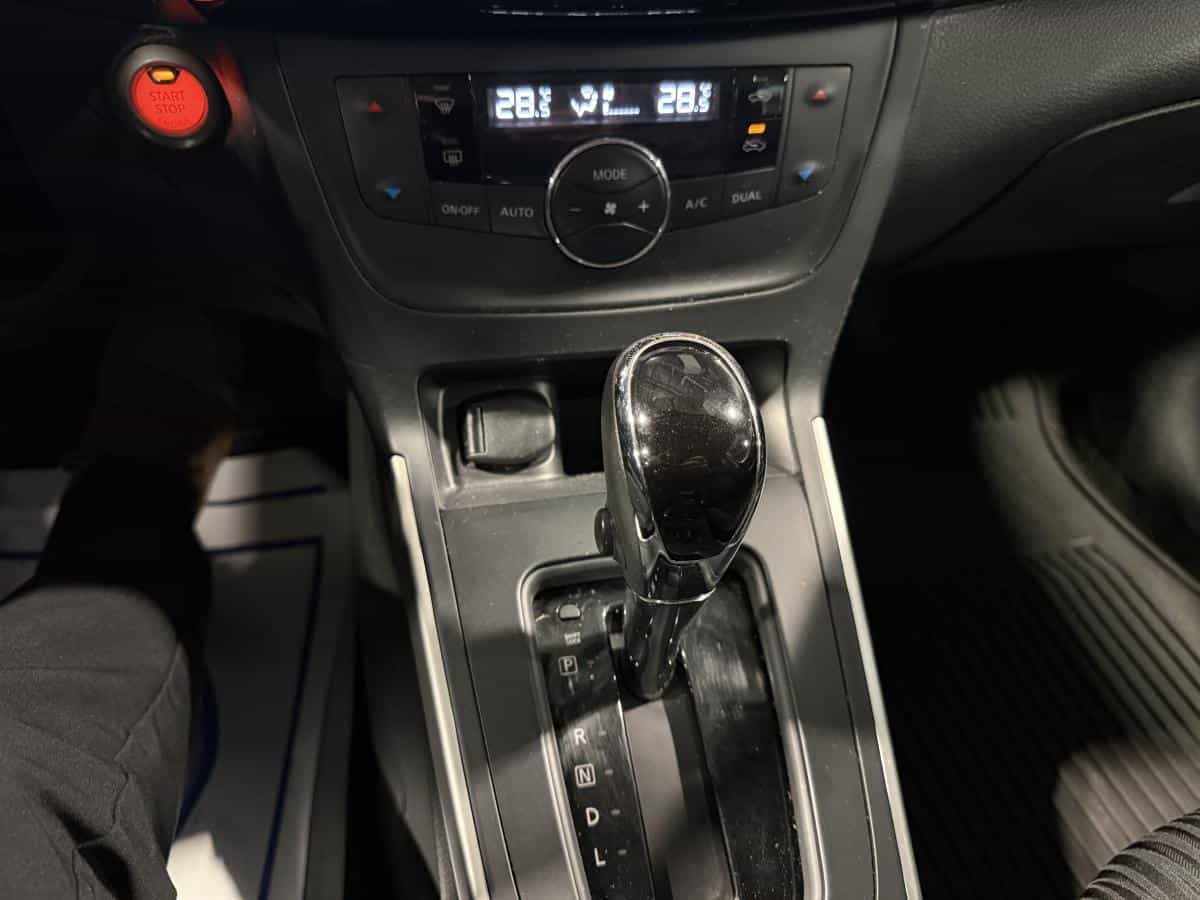 Image 15 Nissan Sentra Sv Cvt 2018