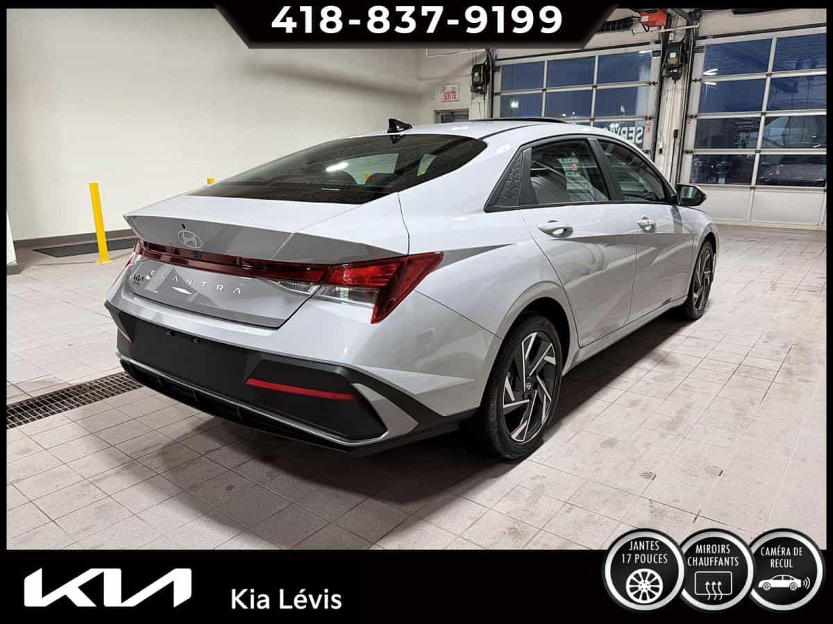 Image 3 Hyundai Elantra Preferred IVT avec ensemble technologie 2025