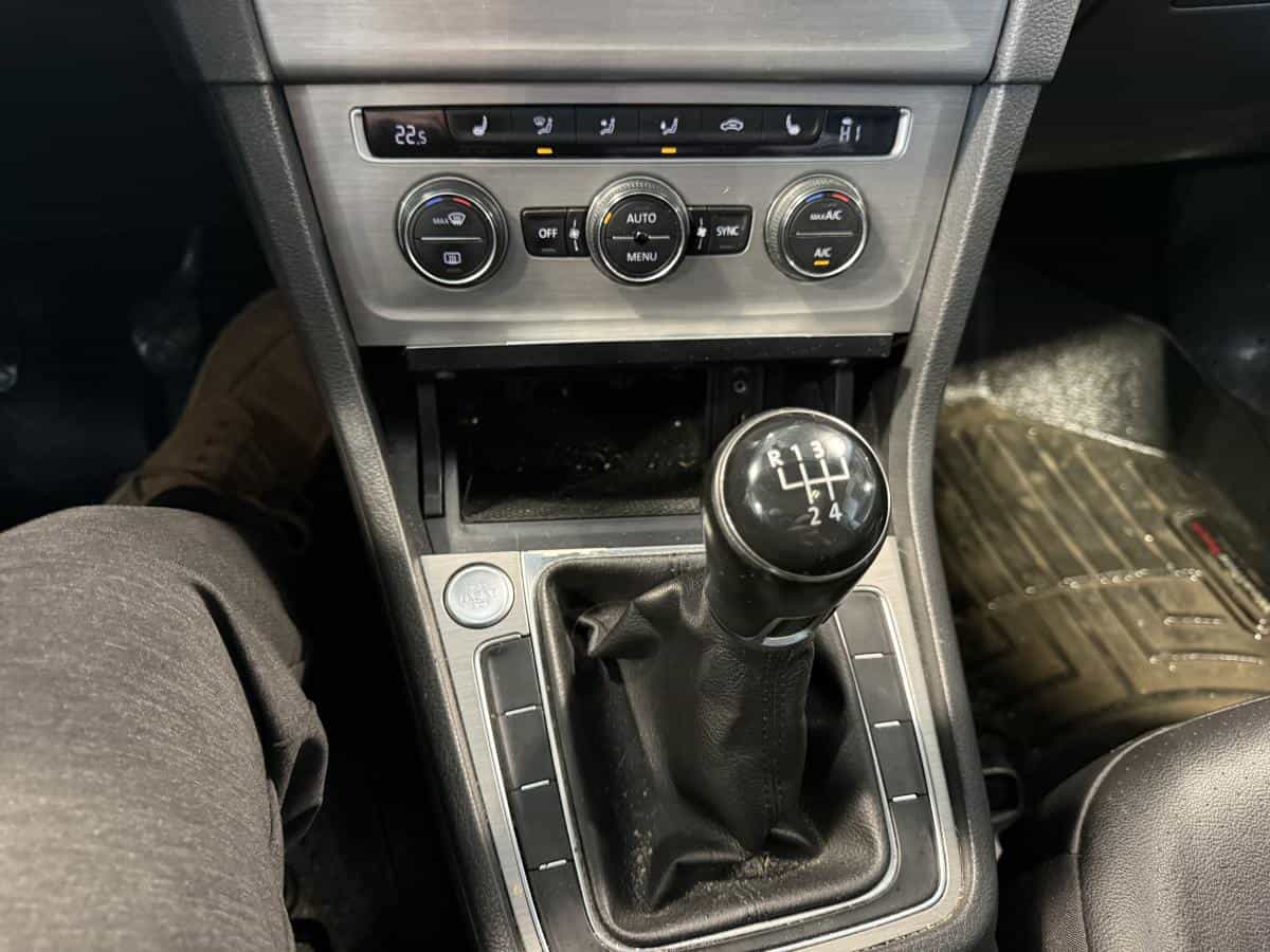 Image 7 Volkswagen Golf 1.8 TSI Trendline à hayon 5 portes BM 2017