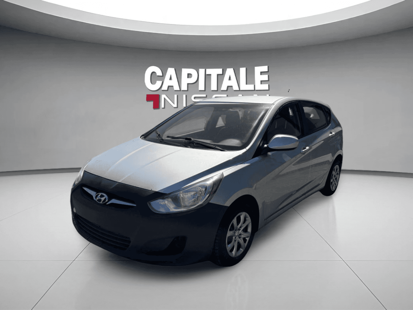 Image 1 Hyundai Accent Voiture à hayon, 5 p boîte auto GL *Disp. lim.* 2013