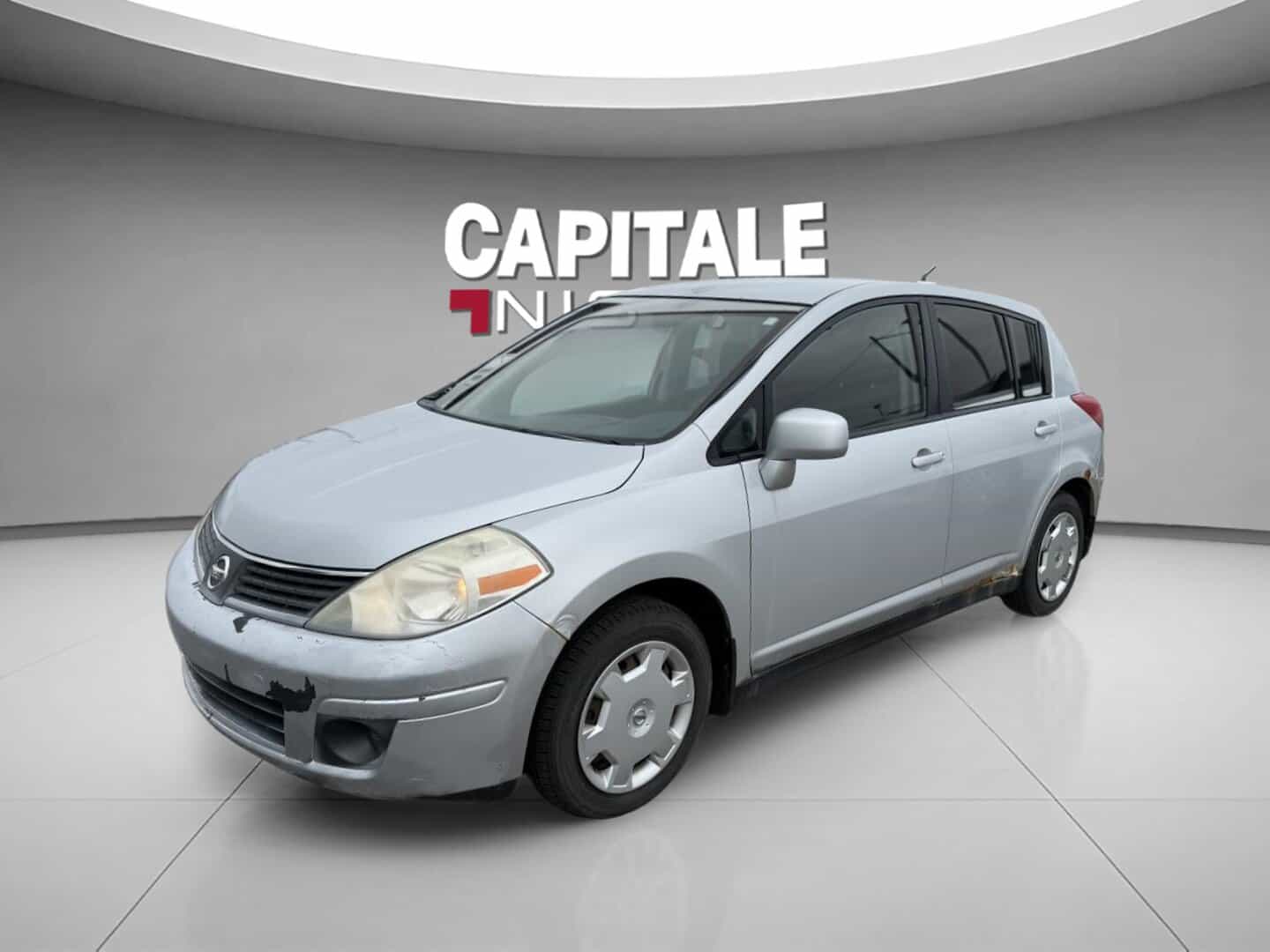 Image 1 Nissan Versa Hayon 5 portes I4, boîte automatique, 1,8 S 2008