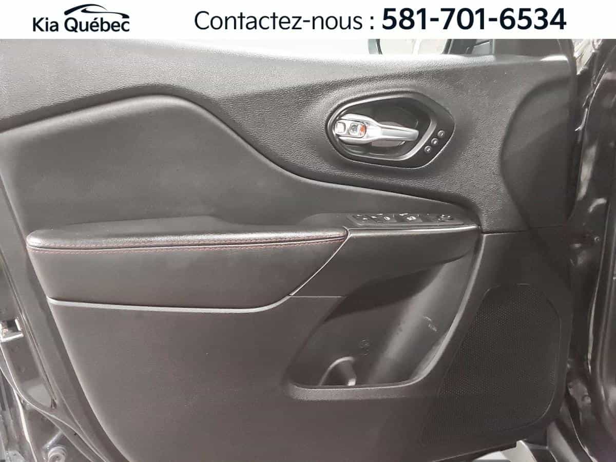 2022 Jeep Cherokee Trailhawk Elite *4x4 *TOIT PANO *CUIR *GPS *CARPLAY - Image 17