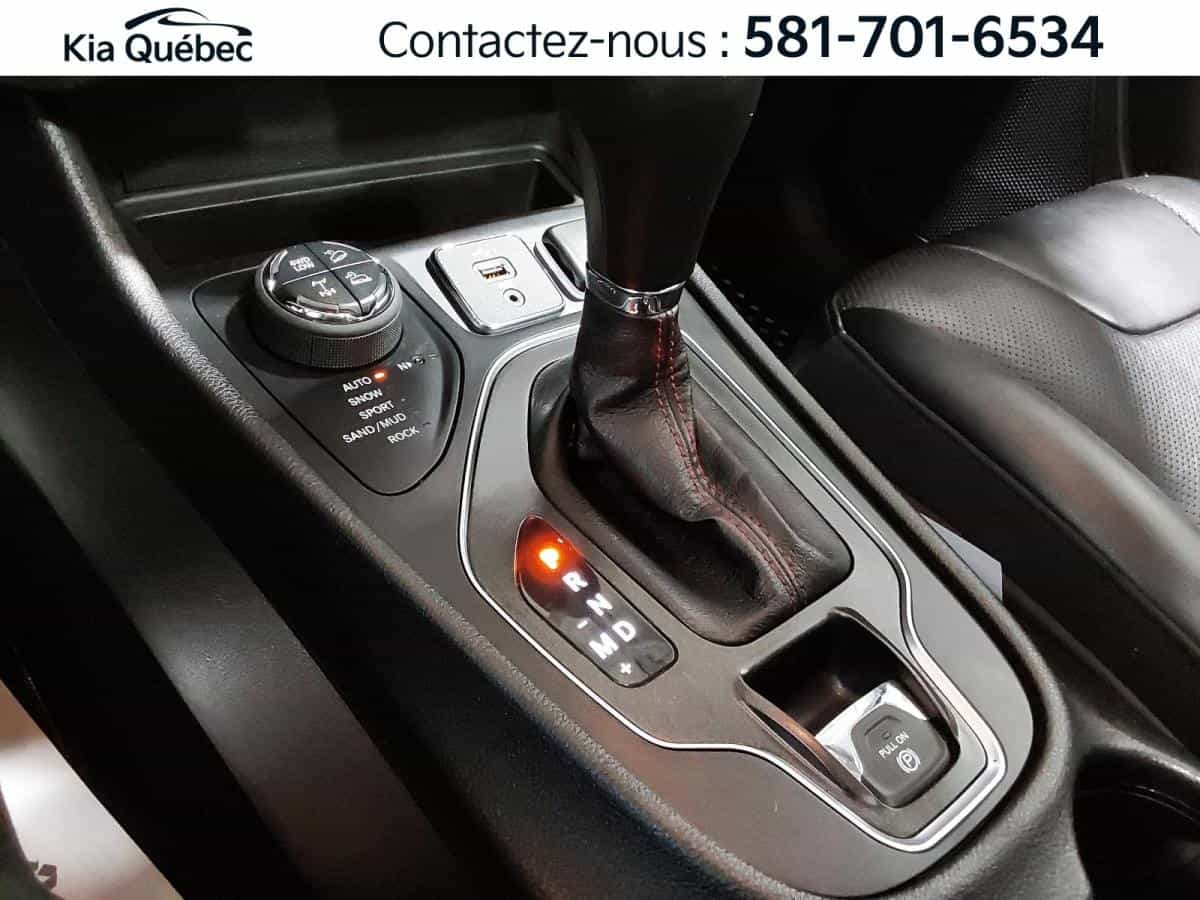 2022 Jeep Cherokee Trailhawk Elite *4x4 *TOIT PANO *CUIR *GPS *CARPLAY - Image 18