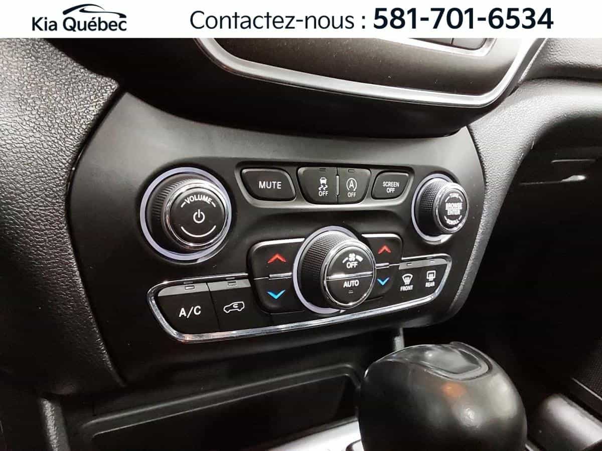 2022 Jeep Cherokee Trailhawk Elite *4x4 *TOIT PANO *CUIR *GPS *CARPLAY - Image 25