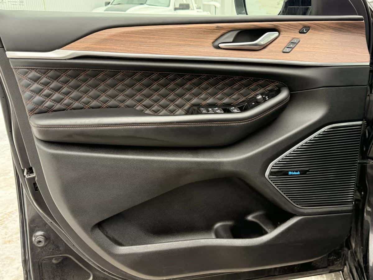 2021 Jeep Grand Cherokee L Summit *4x4 *TOIT PANO *CUIR *GPS *CRUISE *CARPLAY *BLUETOOTH - Image 16