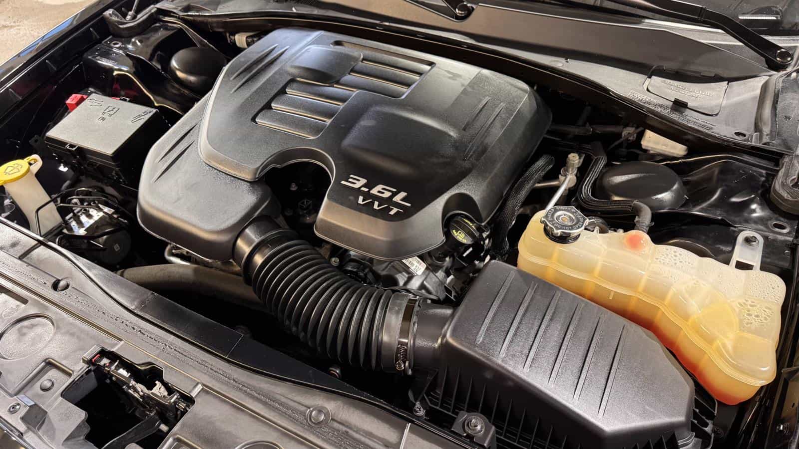 2022 Chrysler 300 Touring L *V6 *Cuir *Carplay *Caméra *Bizone - Image 9