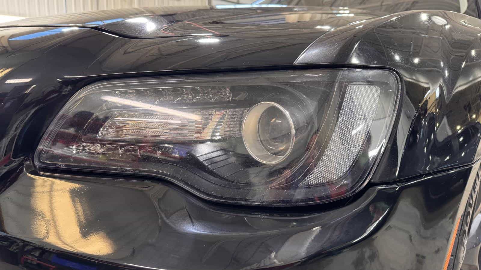 2022 Chrysler 300 Touring L *V6 *Cuir *Carplay *Caméra *Bizone - Image 10