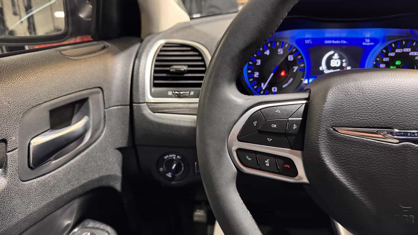 2022 Chrysler 300 Touring L *V6 *Cuir *Carplay *Caméra *Bizone - Image 25