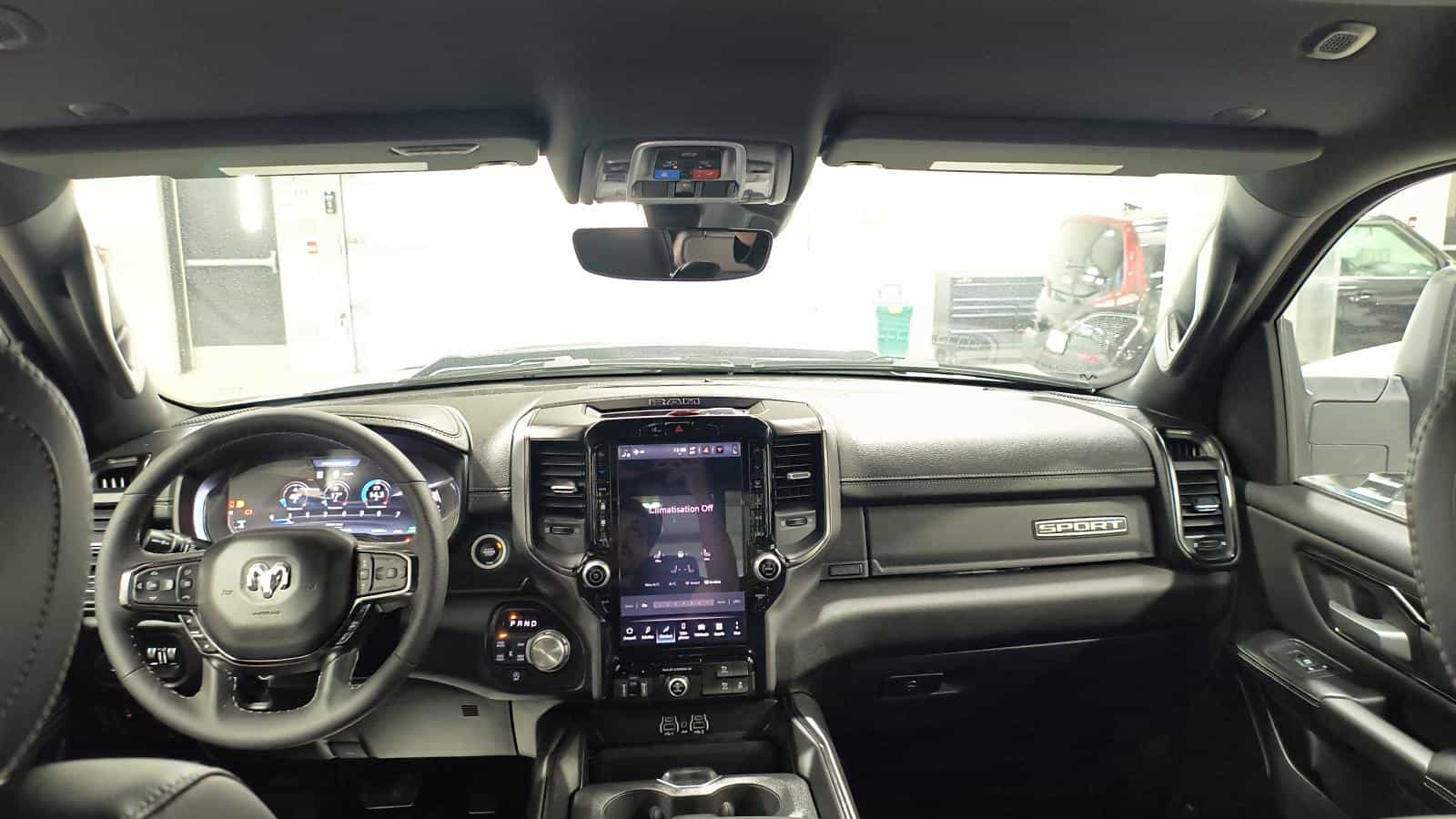 Image 22 RAM 1500 Sport 4X4 *V6 *Turbo *Crewcab *Box 5'7 *Caméra 2025