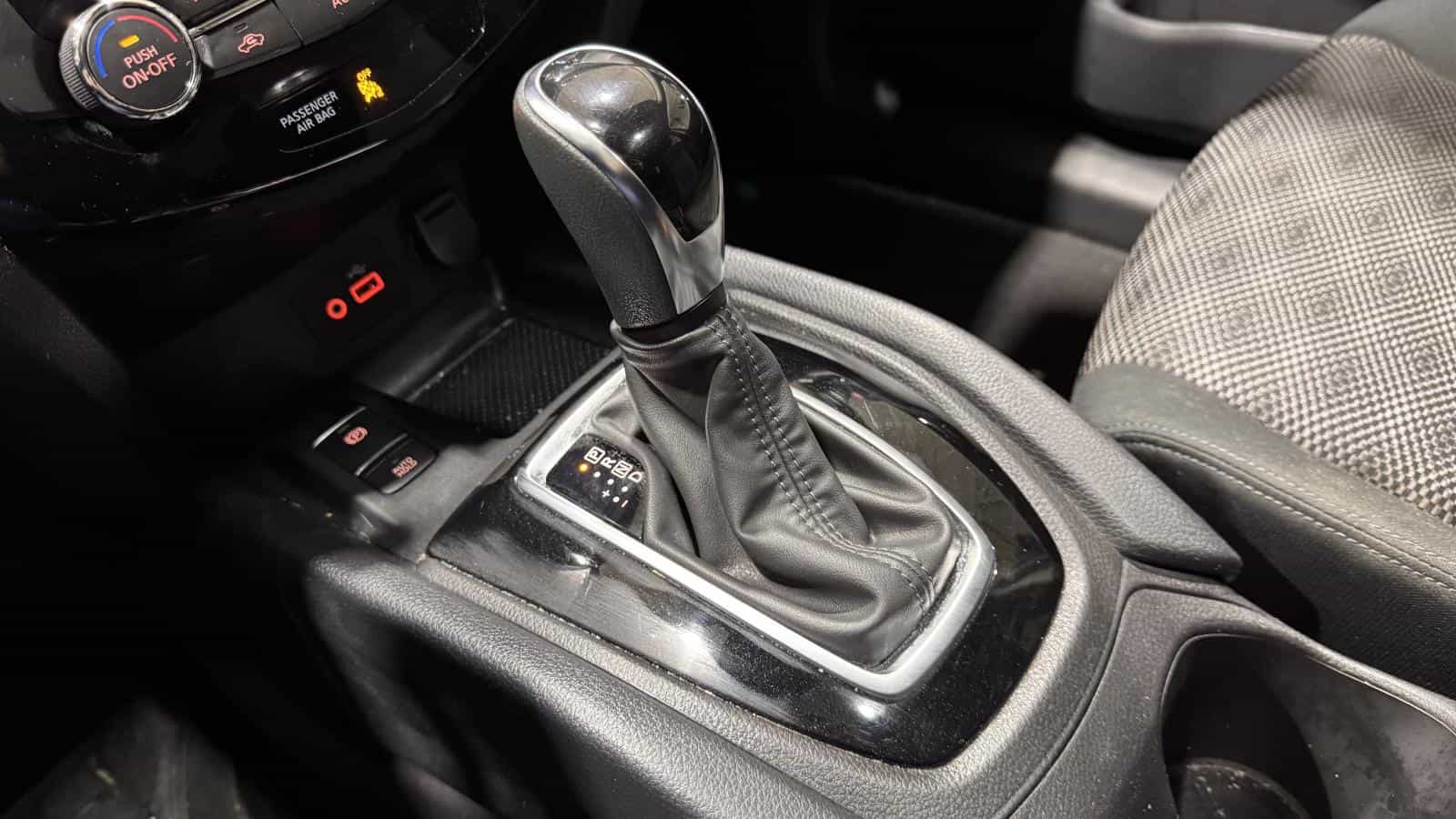 Image 28 Nissan Qashqai Sv Awd *Apple Car Play/Android Auto *Caméra *Bizone 2022