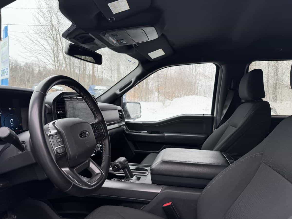 2024 Ford F-150 XLT cabine SuperCrew 4RM caisse de 5,5 pi - Image 11