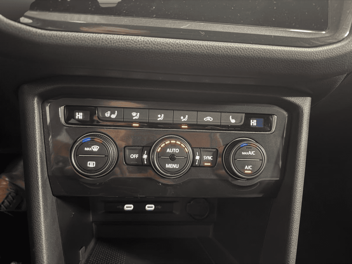 2021 Volkswagen Tiguan Highline 4MOTION - Image 16