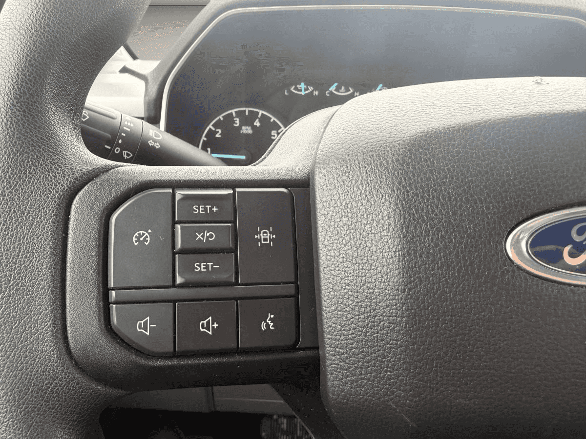 2023 Ford F-150 XLT cabine SuperCrew 4RM caisse de 5,5 pi - Image 14